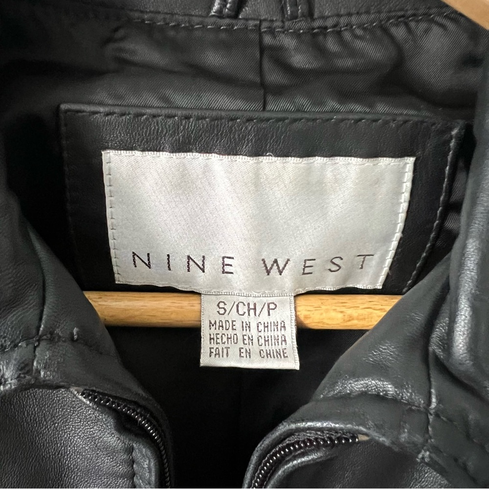 Vintage Nine West Black Leather Jacket for Women size small with zipper front - Picture 2 of 12